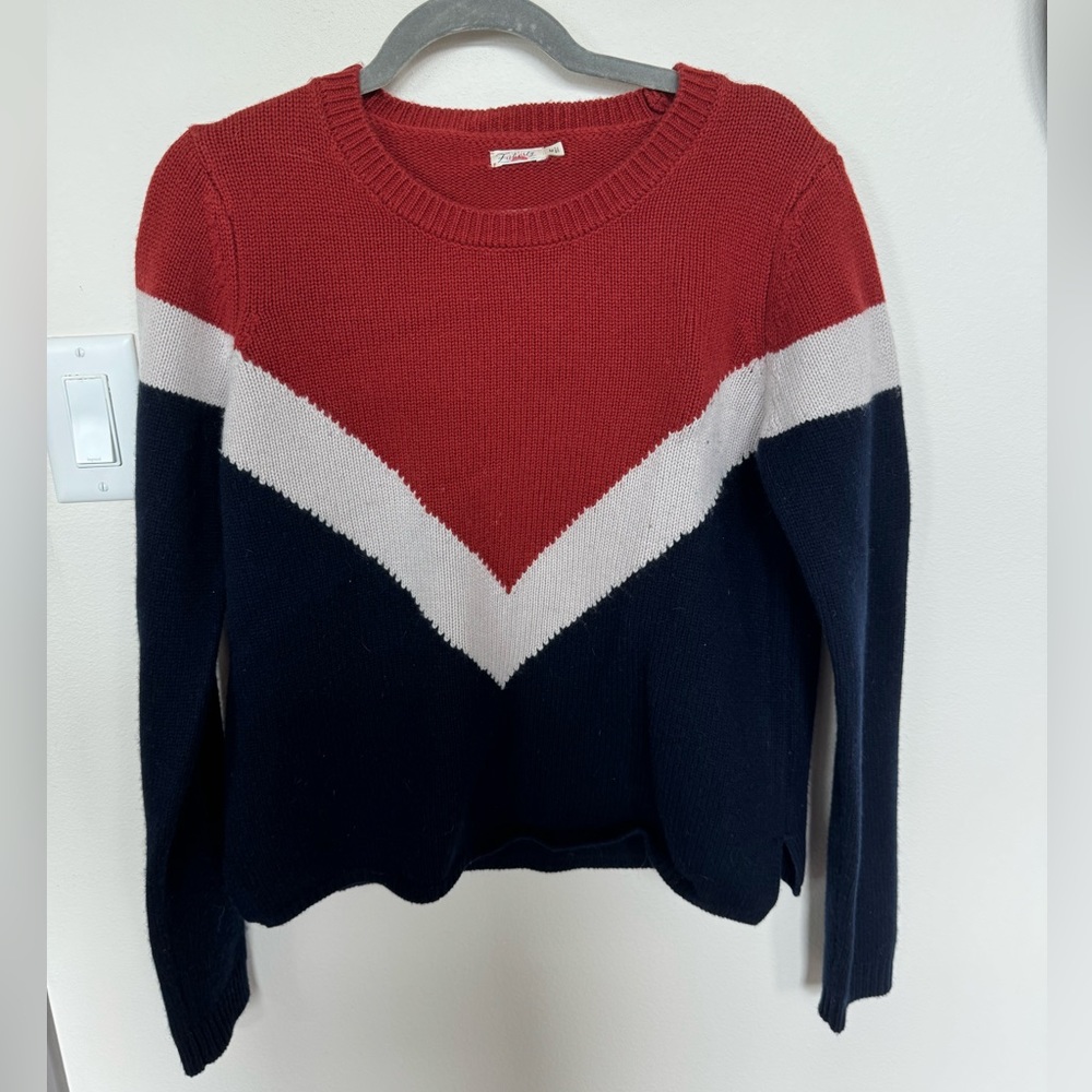 NWOT FAHERTY Wool/Cashmere Blend Vintage inspired sweater. Size medium.